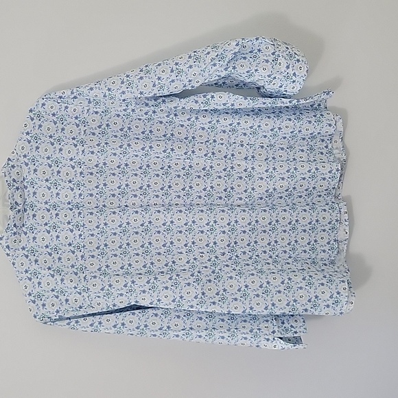 Croft & Barrow Blue and White Floral Blouse, Size 2X - Picture 7 of 12